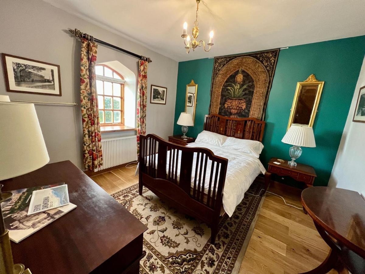 Tan-Yr-Ogo Gate Lodge, Gwrych Castle Llanddulas ภายนอก รูปภาพ